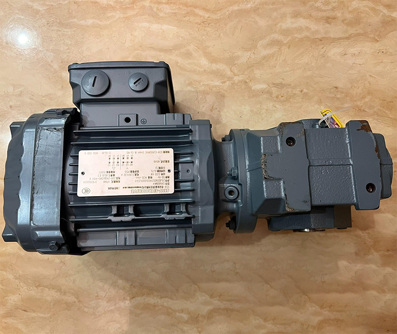 SEW 电机 SA37DRN8OMK4