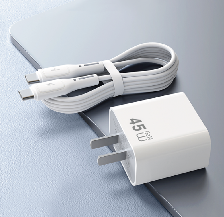 WiWU 优品系列45W PD氮化镓快充旅行适配器套装 Wi-G024